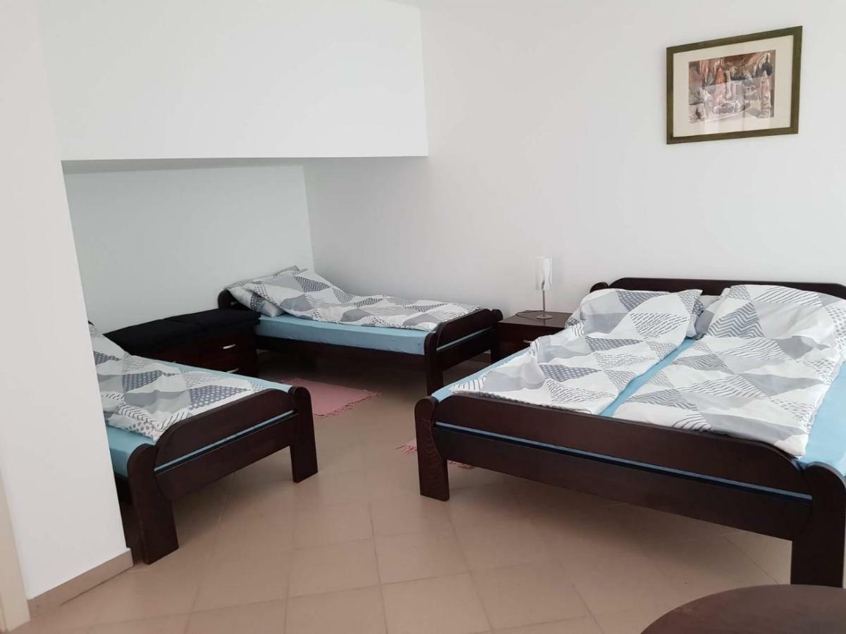 Sobe Emilija Hotel Veliko Gradiste Bagian luar foto